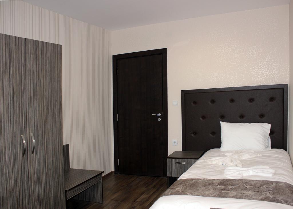 Family Hotel Silistra Room photo